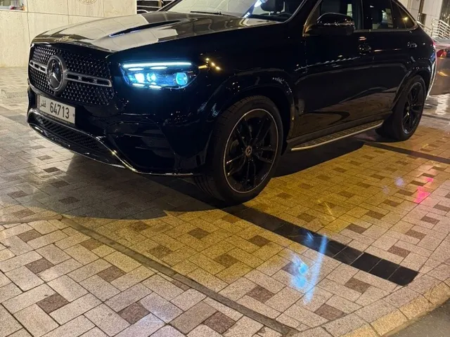 Photo of 2025 Mercedes-Benz GLE 450 AMG