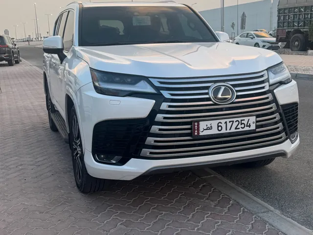 صورة 2024 لكزس LX 600 لكجري