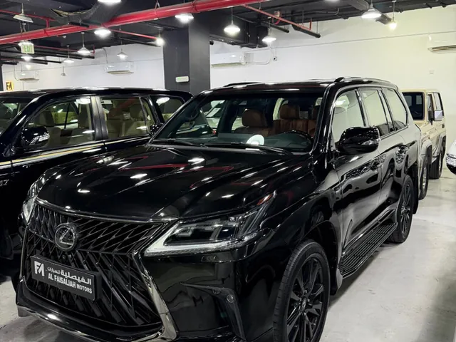 Photo of 2019 Lexus LX 570 Black Edition