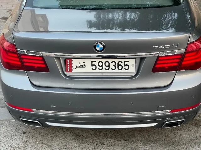 صورة 2014 بي إم دبليو الفئة السابعة 740Li