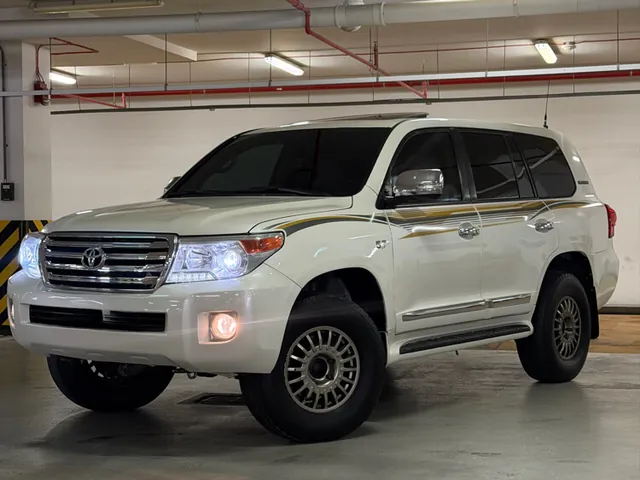 Photo of 2014 Toyota Land Cruiser VXR