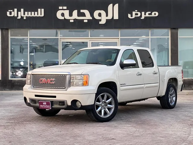 صورة 2013 جي إم سي سييرا 1500 دينالي