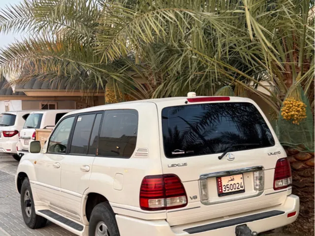 Photo of 2002 Lexus LX 470