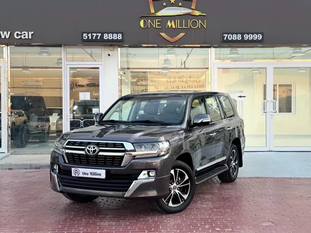 Photo of 2021 Toyota Land Cruiser GXR
