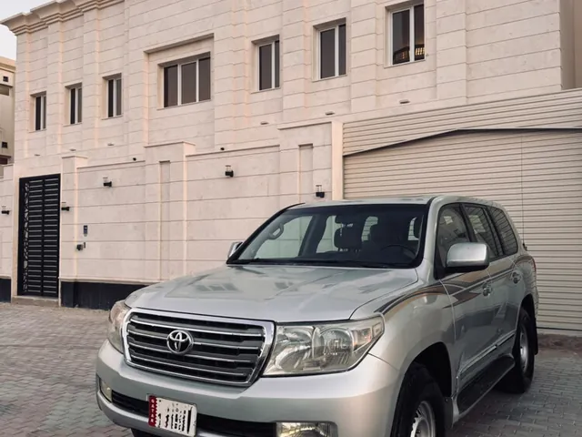 صورة 2009 تويوتا لاند كروزر VXR