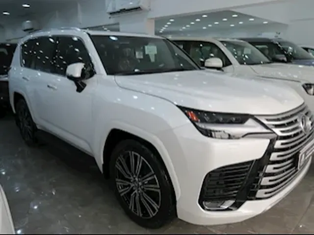 صورة 2024 لكزس LX 600 لكجري