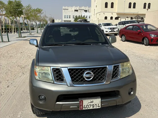 صورة 2009 نيسان باثفايندر SE