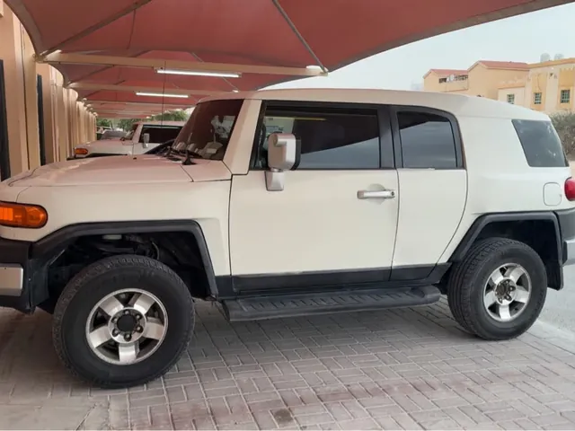 صورة 2010 تويوتا اف جي كروزر TRD