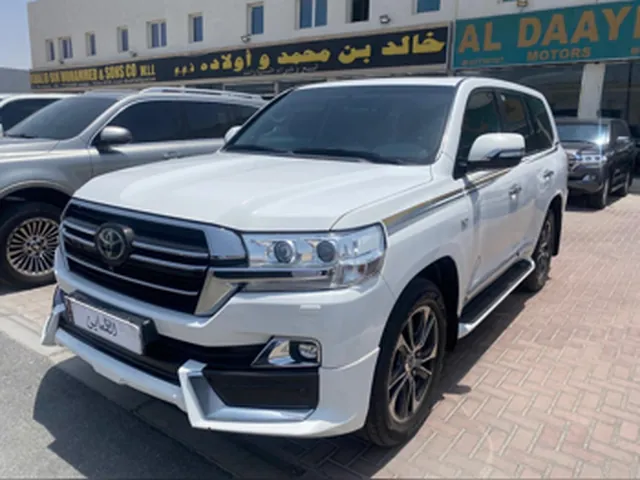 صورة 2019 تويوتا لاند كروزر VXR