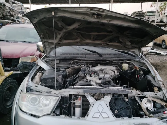 Photo of 2011 Mitsubishi Pajero GLS