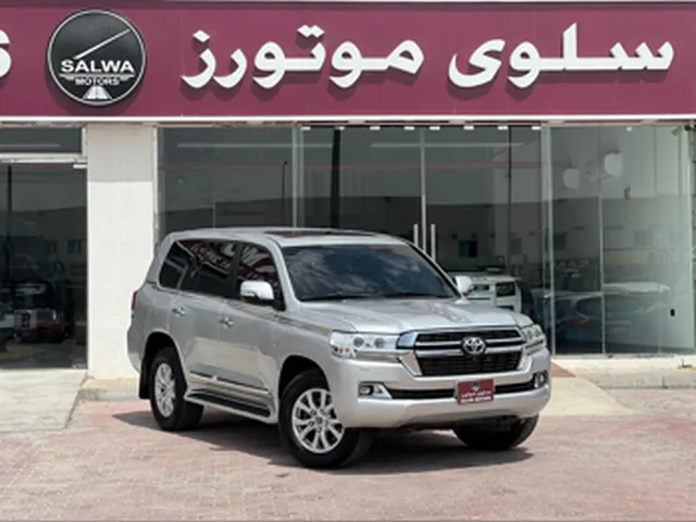 صورة 2020 تويوتا لاند كروزر VXR