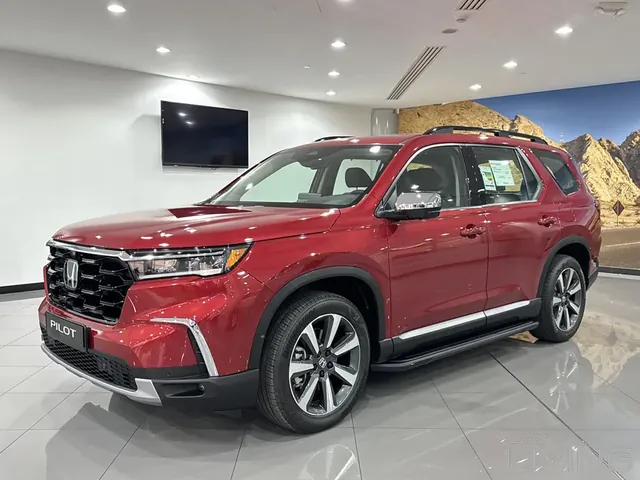 Photo of 2025 Honda Pilot Touring