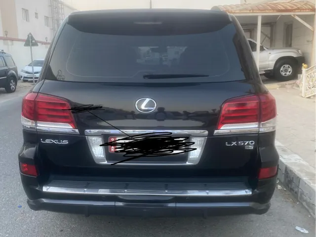 صورة 2013 لكزس LX 570