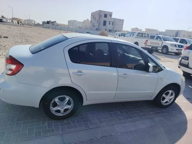 صورة 2011 سوزوكي SX4