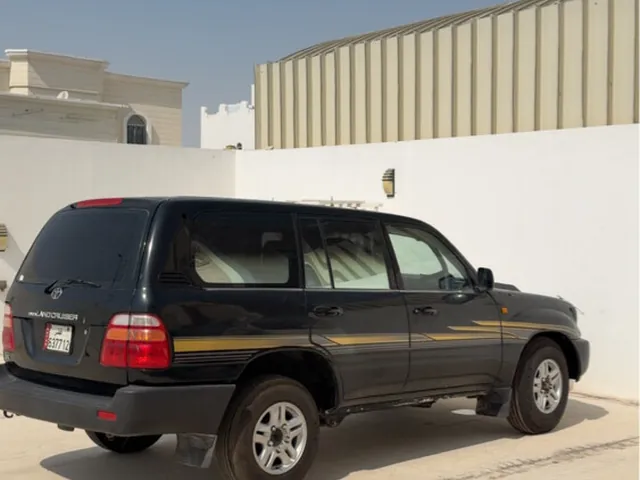 Photo of 2002 Toyota Land Cruiser GX