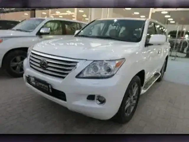 صورة 2009 لكزس LX 570