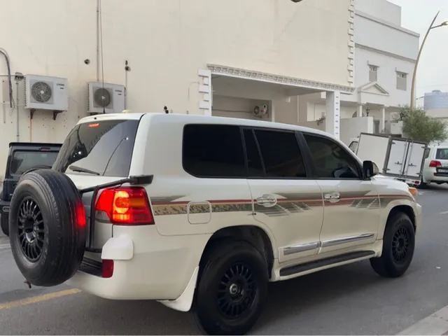 Photo of 2013 Toyota Land Cruiser GXR