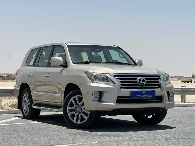 Photo of 2013 Lexus LX 570