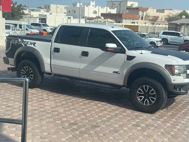 صورة 2012 فورد F-150 SVT رابتر
