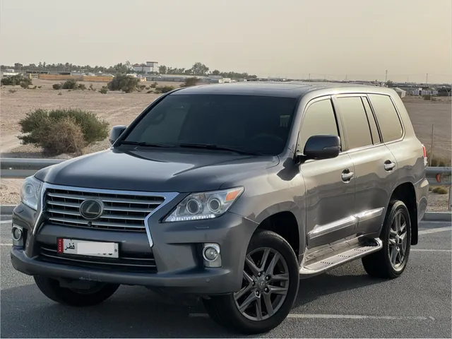 Photo of 2013 Lexus LX 570