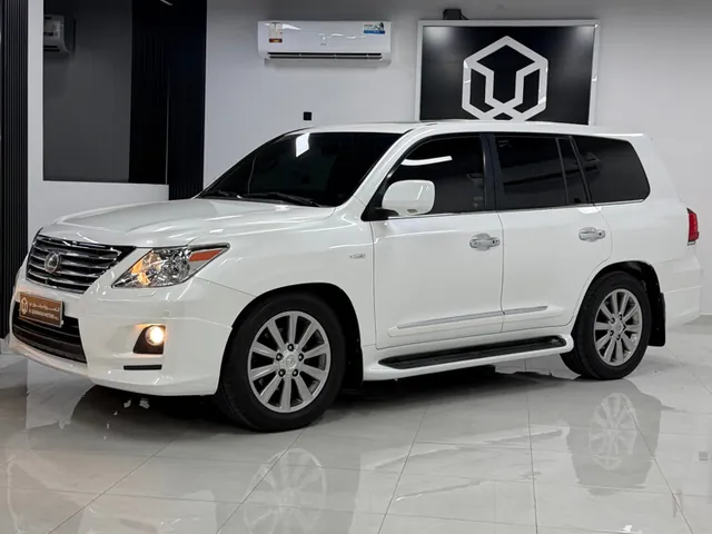 صورة 2010 لكزس LX 570 S