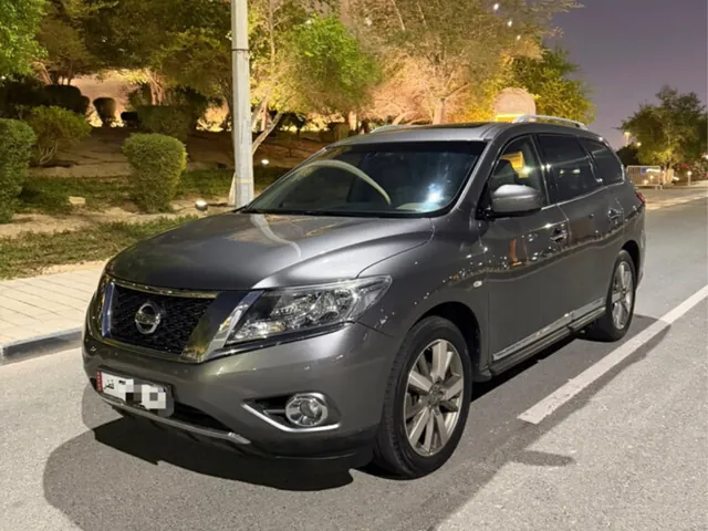 Photo of 2016 Nissan Pathfinder SV