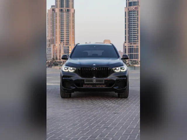 صورة 2023 بي إم دبليو X5 M