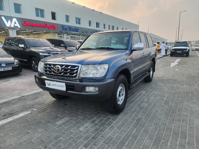 Photo of 2006 Toyota Land Cruiser GXR