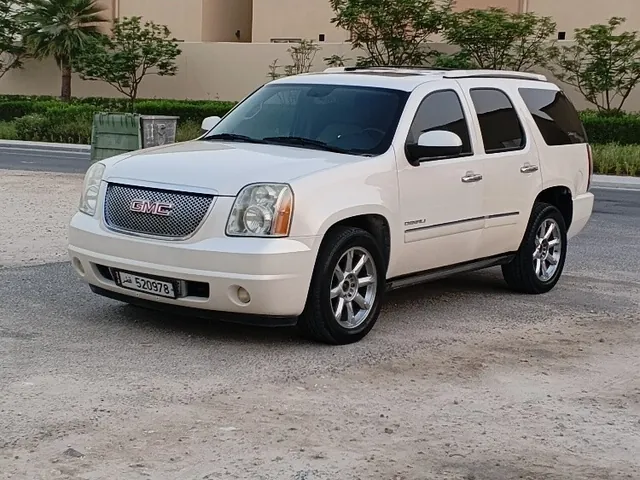 Photo of 2011 GMC Yukon Denali