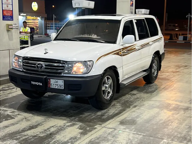 Photo of 2004 Toyota Land Cruiser GX