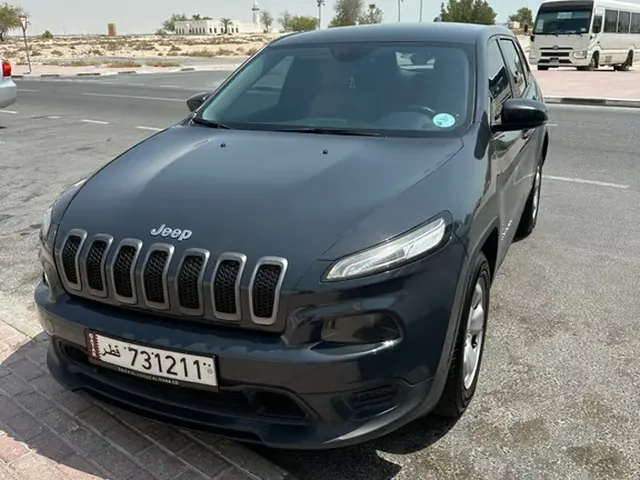 صورة 2017 جيب شيروكي سبورت