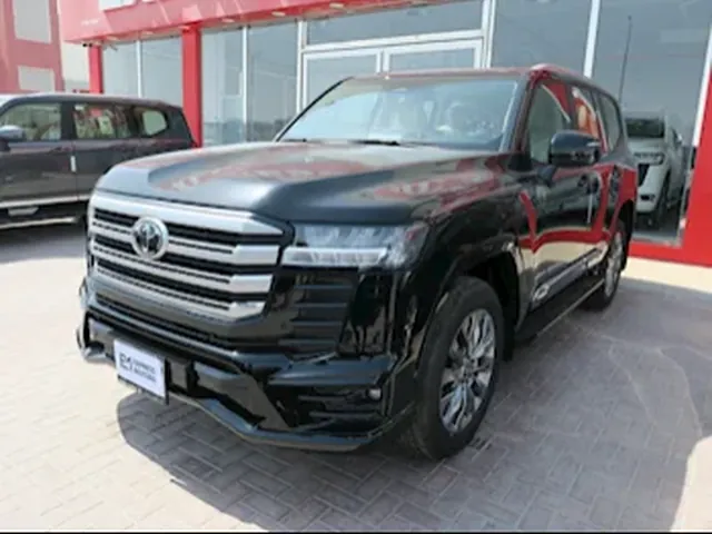 Photo of 2025 Toyota Land Cruiser GXR