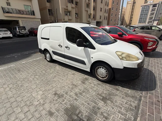 Photo of 2012 Peugeot Partner