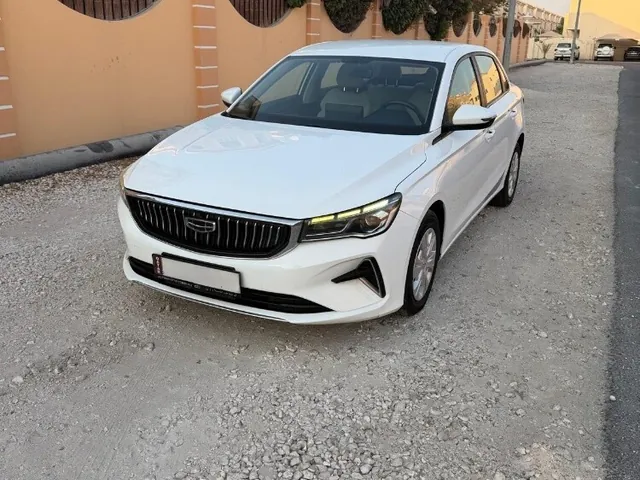 صورة 2023 جيلي إمجراند جي إس