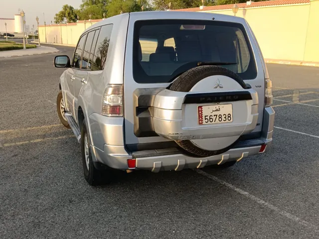 صورة 2010 ميتسوبيشي باجيرو GLS