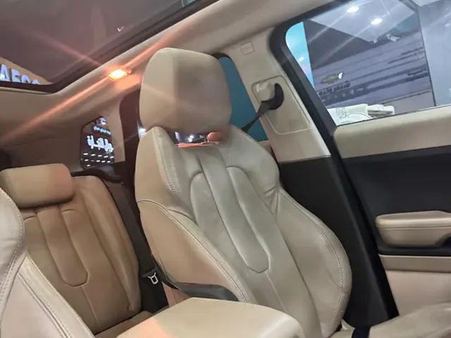 صورة 2015 رنج روڤر إيفوك دايناميك HSE