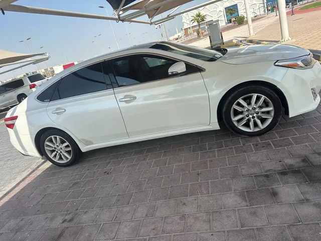 Photo of 2013 Toyota Avalon XL
