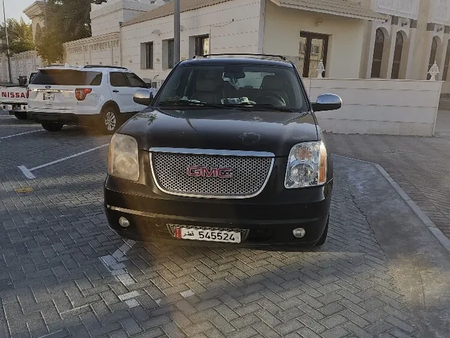 Photo of 2009 GMC Yukon XL SLT