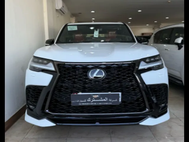 صورة 2025 لكزس LX 600 اف سبورت