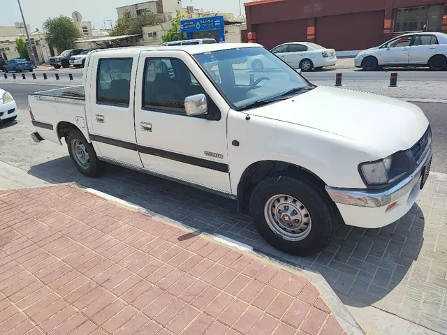 صورة 1998 إيسوزو D-Max