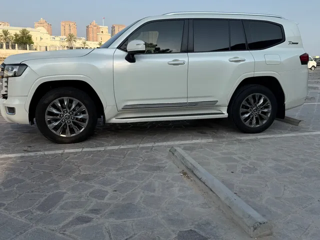 Photo of 2022 Toyota Land Cruiser GXR