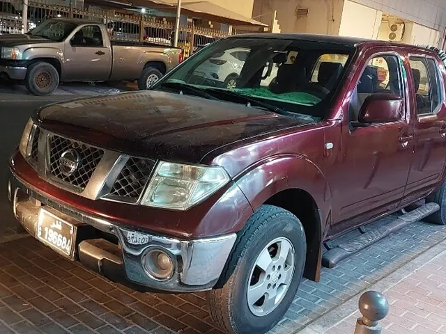 صورة 2009 نيسان نافارا