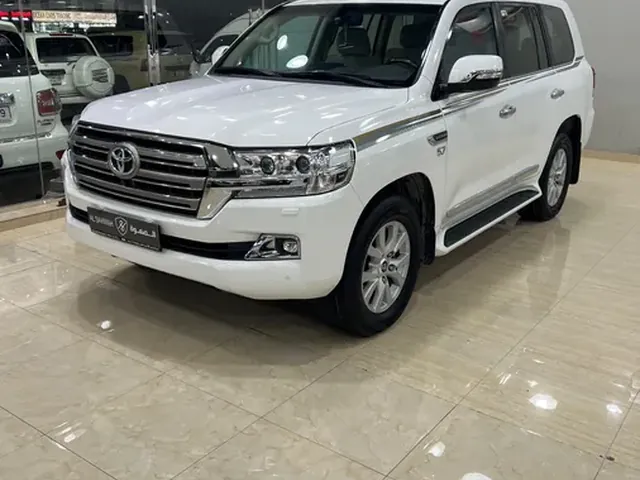 صورة 2021 تويوتا لاند كروزر VXR