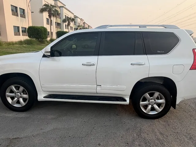 Photo of 2011 Lexus GX 460