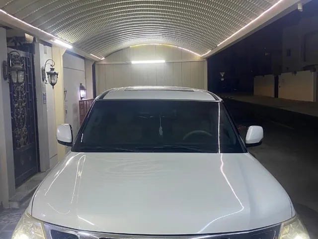 صورة 2012 نيسان باترول SE
