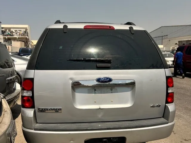 Photo of 2010 Ford Explorer