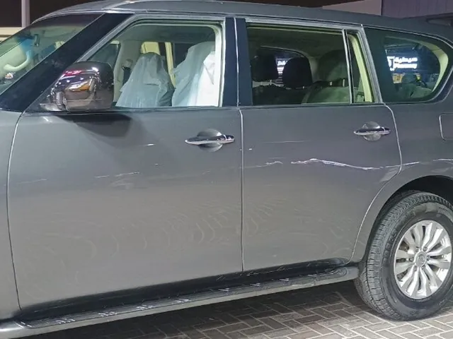 صورة 2014 نيسان باترول SE