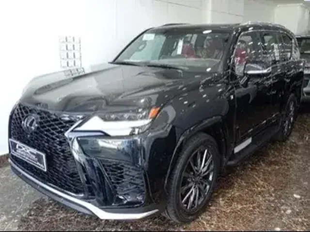 صورة 2023 لكزس LX 600 اف سبورت