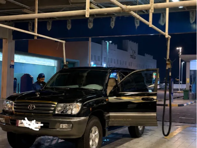 Photo of 2003 Toyota Land Cruiser VXR