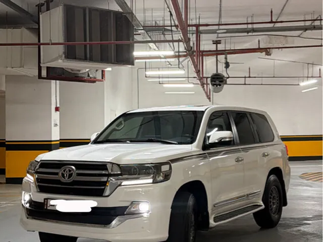 Photo of 2019 Toyota Land Cruiser GXR
